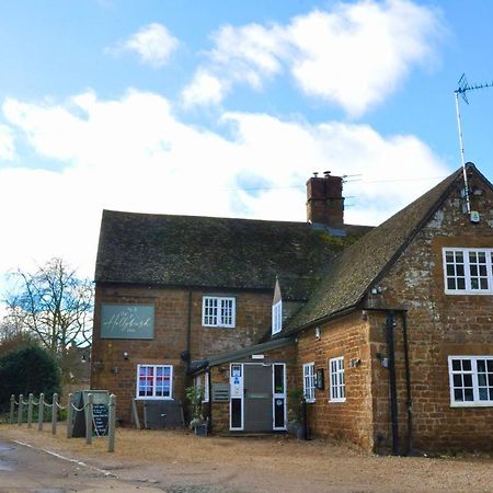 The Hollybush Inn And B&B Priors Marston Eksteriør bilde