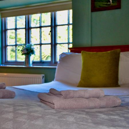 The Hollybush Inn And B&B Priors Marston Eksteriør bilde