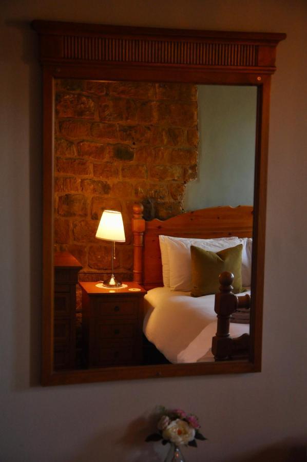 The Hollybush Inn And B&B Priors Marston Eksteriør bilde