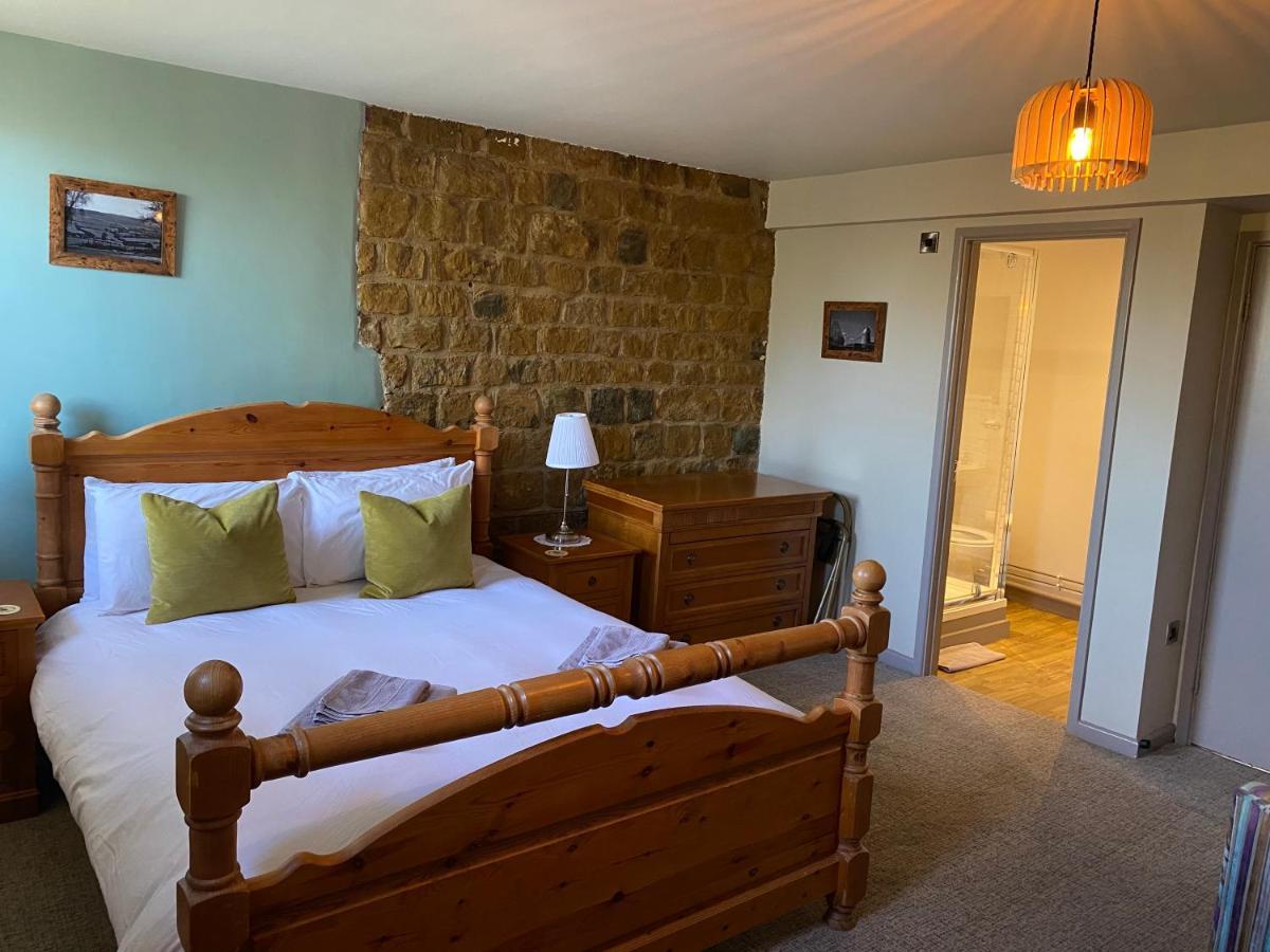 The Hollybush Inn And B&B Priors Marston Eksteriør bilde