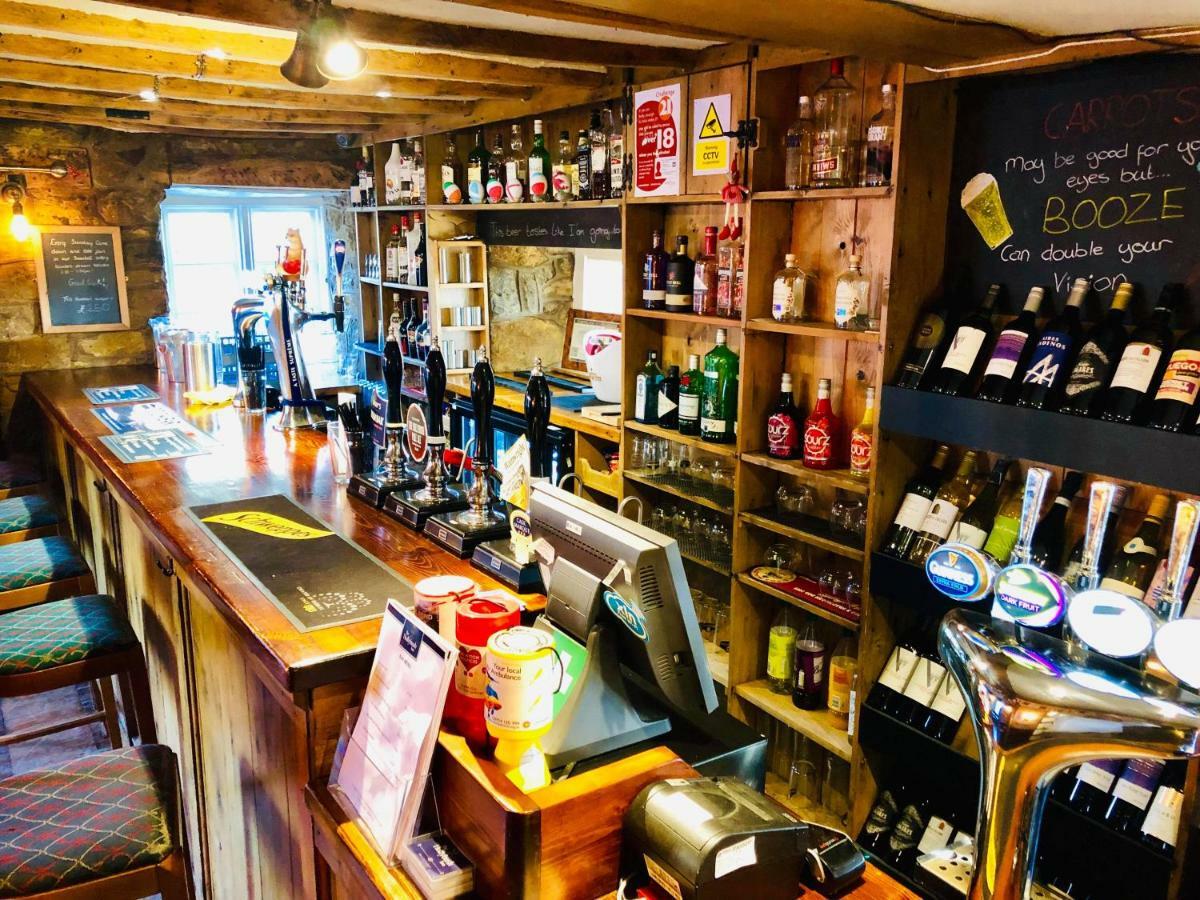The Hollybush Inn And B&B Priors Marston Eksteriør bilde
