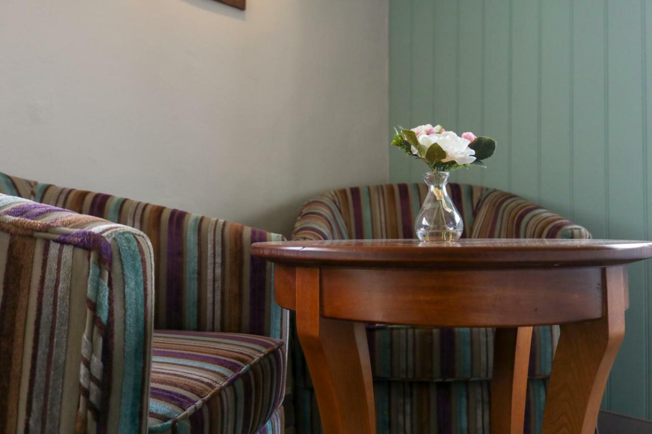 The Hollybush Inn And B&B Priors Marston Eksteriør bilde