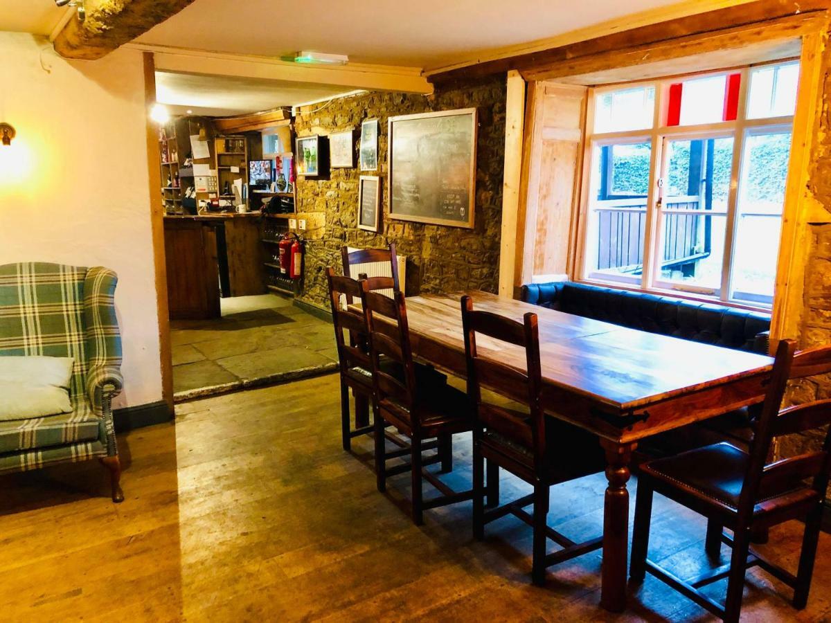 The Hollybush Inn And B&B Priors Marston Eksteriør bilde